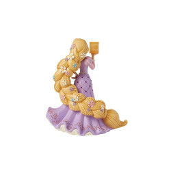 A Daring Dreamer (Rapunzel Deluxe Figurine) A Daring Dreamer (Rapunzel Deluxe Figurine)