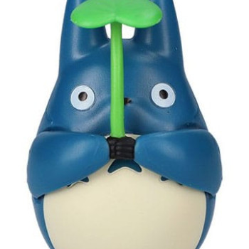 Mein Nachbar Totoro Figur mit rundem Boden Mid Totoro with leaf 6 cm